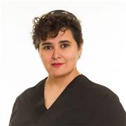 Graduada en Nutrición Humana y Dietética ofrece clases de nutrición o anatomía.